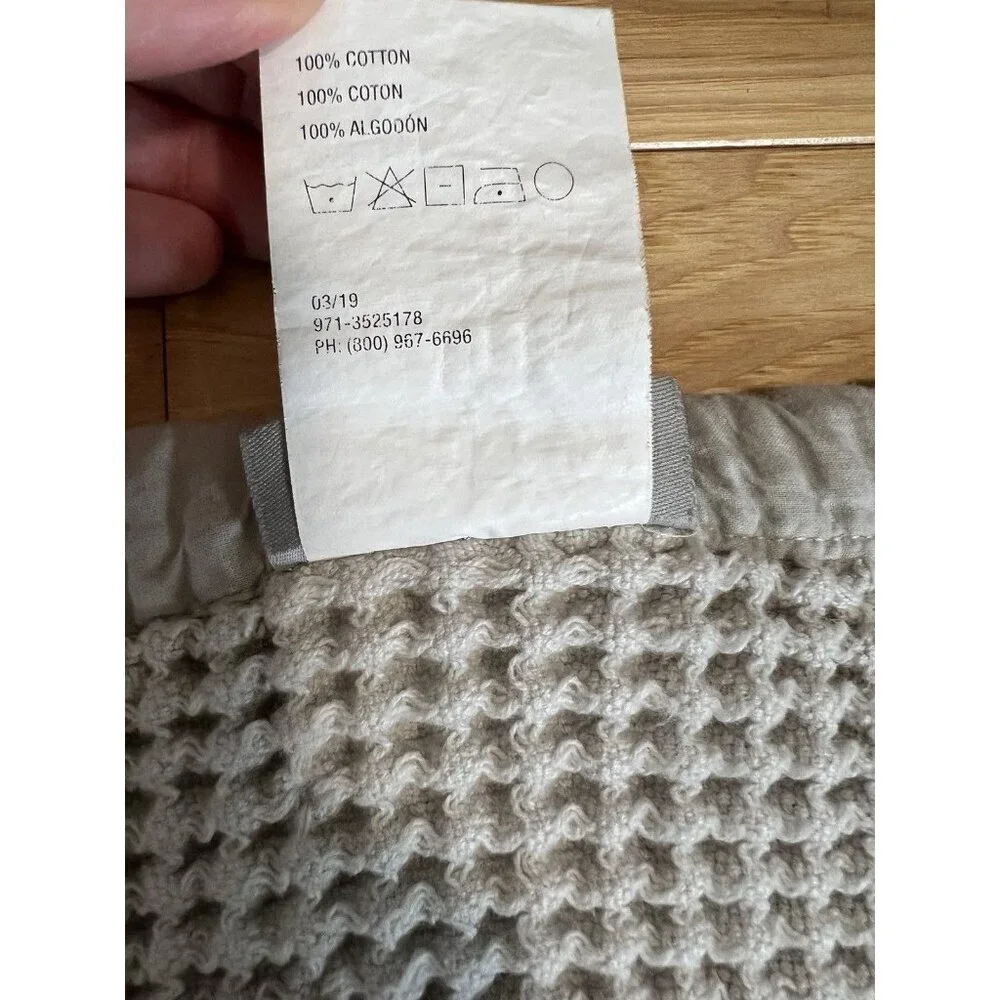 CRATE and‎ BARREL/Crate & KIDS- Snuggle Up Grey Blanket